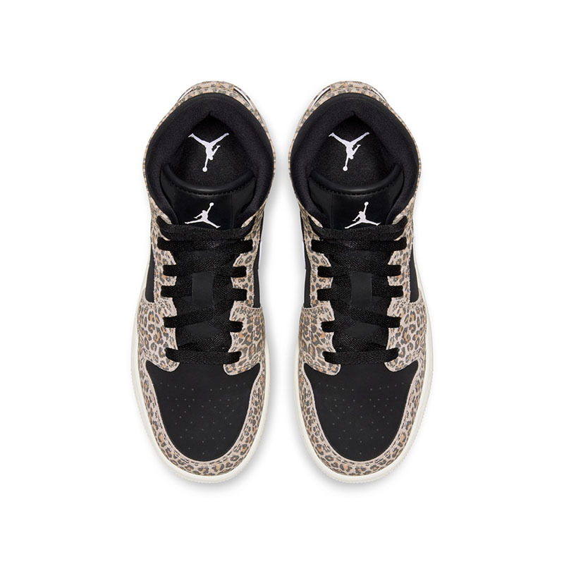 Air Jordan 1,AJ1,GS å¯ç±è±¹çº¹ï¼è¿å女çä¸å±ç Air Jordan 1 GS æç¹è¯±äººï¼