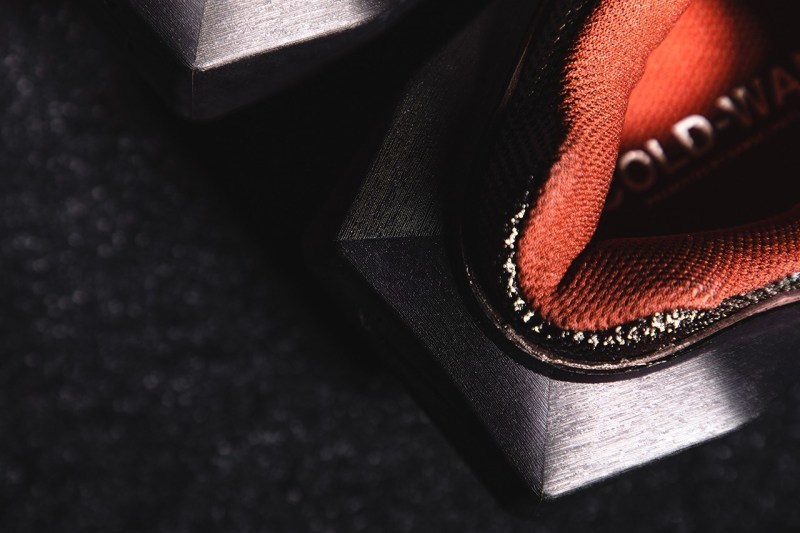 ç¨å:registered:¶è¿è³ A-COLD-WALL* x Nike è¯ä¹ Zoom Vomero +5ãSolarisedã