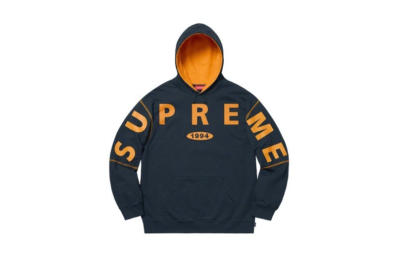 Supreme æ£å¼ç¼ä½ 2019 ç§å¬è¡è¡£ç³»å