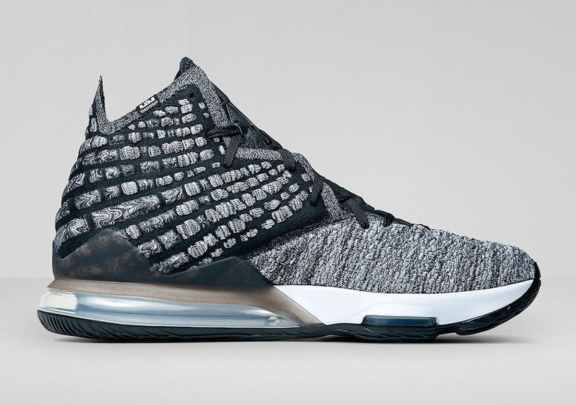 耐克勒布朗17黑白色