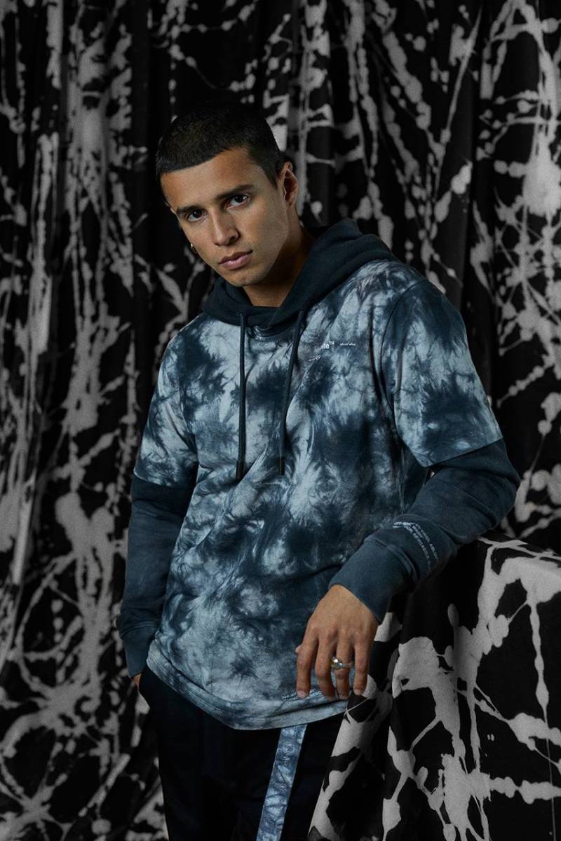 èæå·¥è - Off-Whiteâ¢ x END. å¨æ°è¯ä¹ç³»åå¬ä½