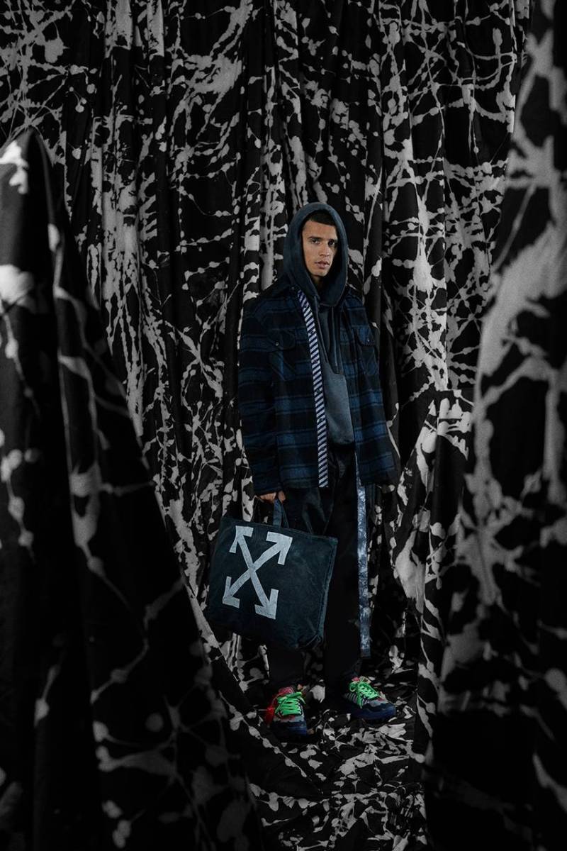 èæå·¥è - Off-Whiteâ¢ x END. å¨æ°è¯ä¹ç³»åå¬ä½