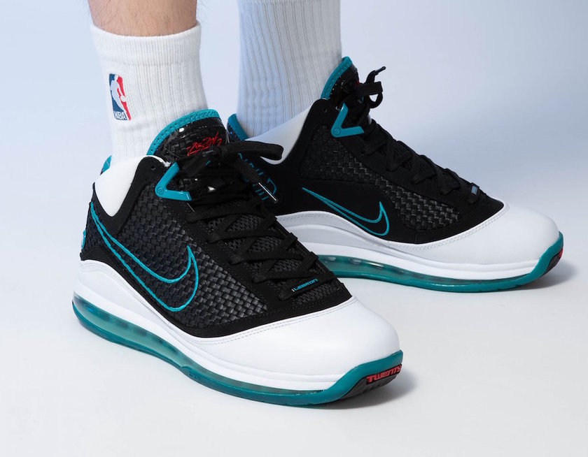 Nike LeBron 7 Red Carpet Retro CU5133-100 2019发售日期