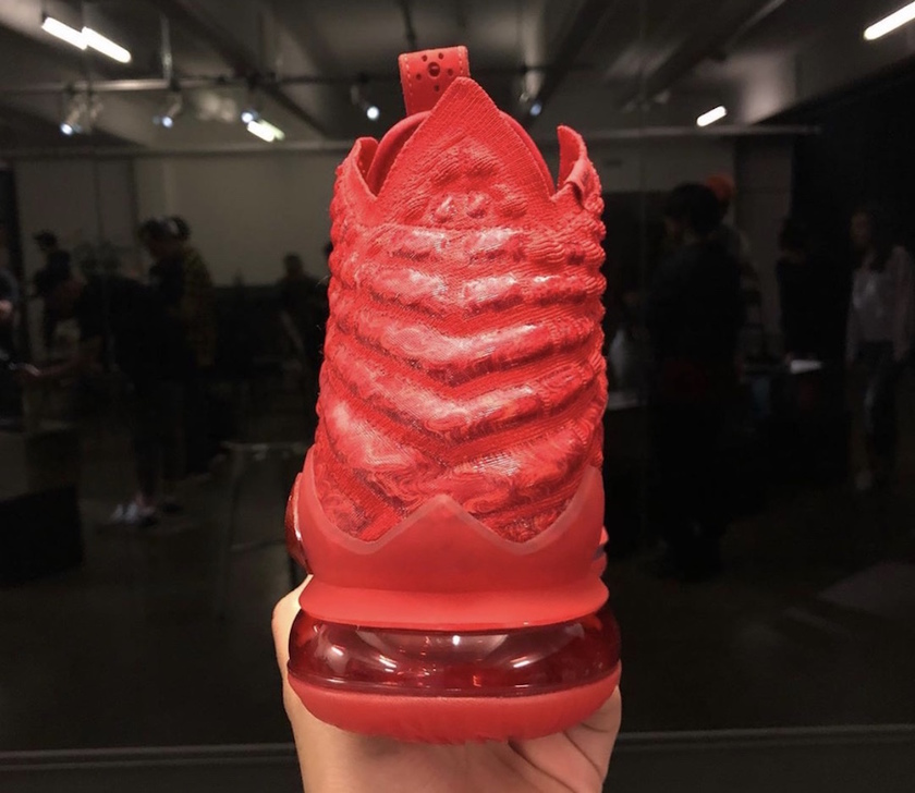 耐克LeBron 17 University Red BQ3177-600