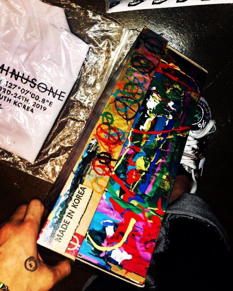 G-Dragon æ¬å¿é¾çä¼¼æå Nike x PEACEMINUSONE ææ°è¯åéæ¬¾