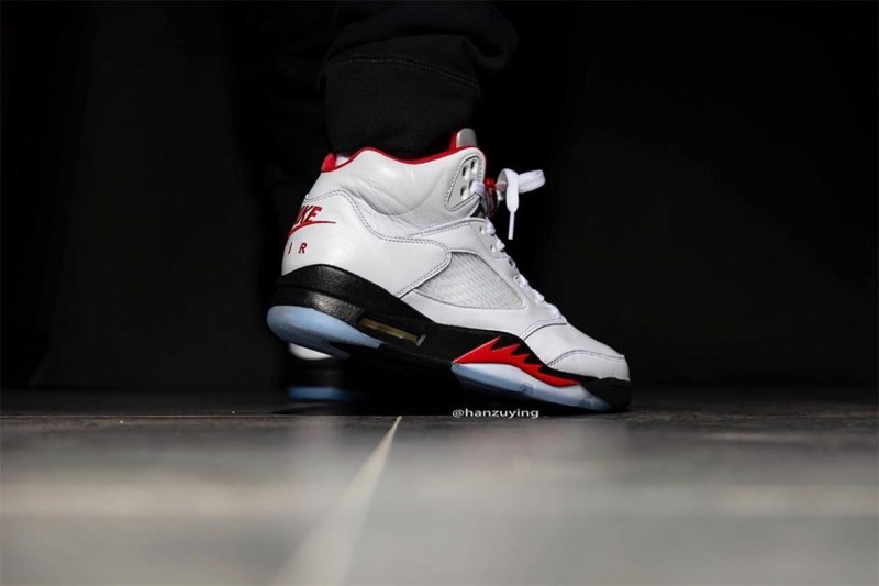 çå
è¿è³ Air Jordan 5 OG ç¶å
¸é
è²ãFire Redãä¸è
³å輯