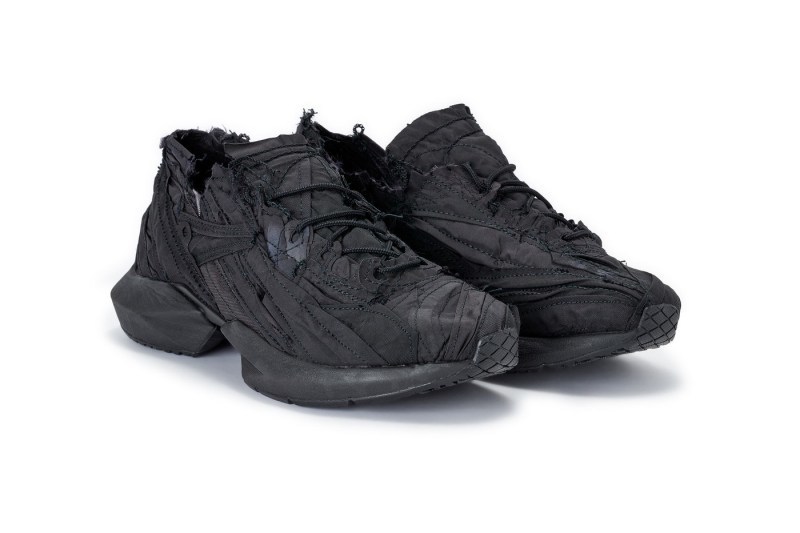 çåé è¦½ Dover Street Market å«æ¦éåº 15 é±å¹´è¯ä¹ä¼åãMONOCHROMARKETã