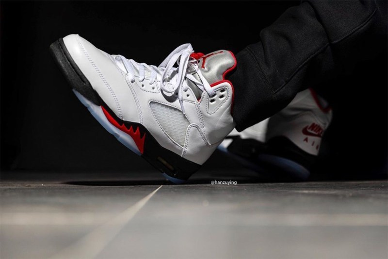 çå
è¿è³ Air Jordan 5 OG ç¶å
¸é
è²ãFire Redãä¸è
³å輯