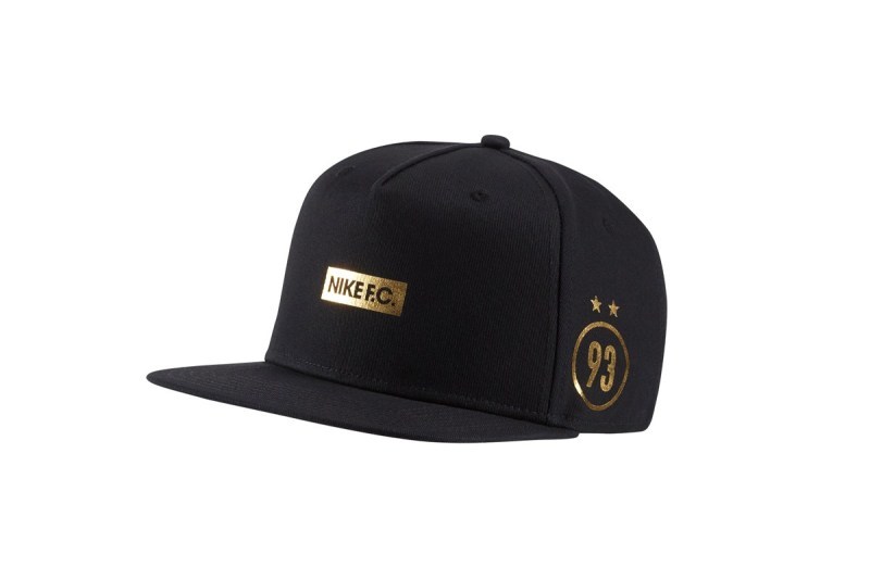 è¶³ççè¶æ°æ Kylian MbappÃ:copyright: x Nike å¨æ°ç°½åç³»åæ­£å¼ç¼ä½