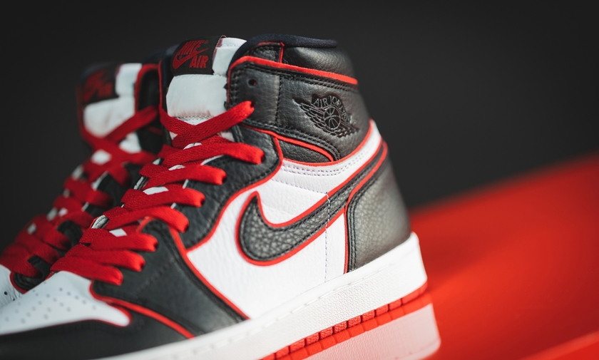 nike-air-jordan-1-og-bloodline-meant-to-fly-555088-062-mood-1 (1).jpg