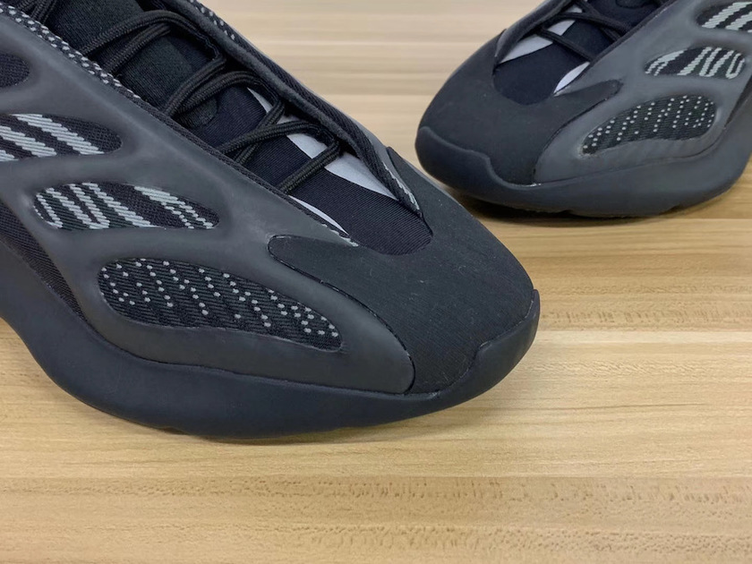 adidas Yeezy 700 V3 Blackåå:registered:æ¥æ