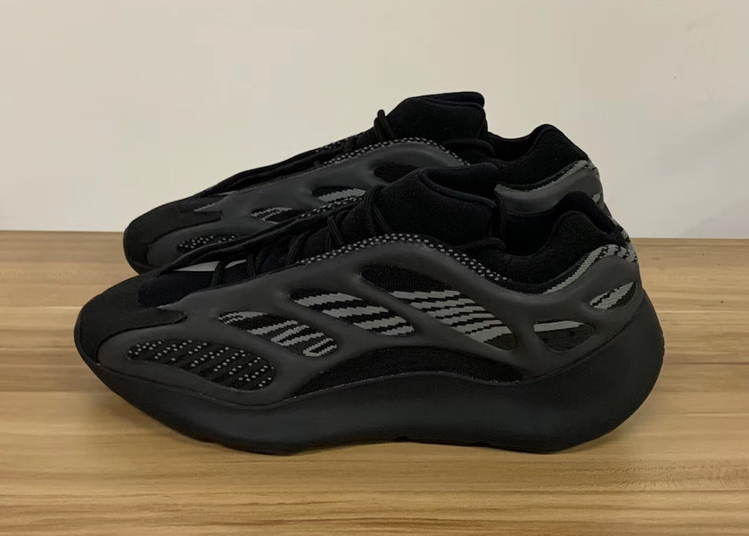 adidas Yeezy 700 V3 Blackåå:registered:æ¥æ