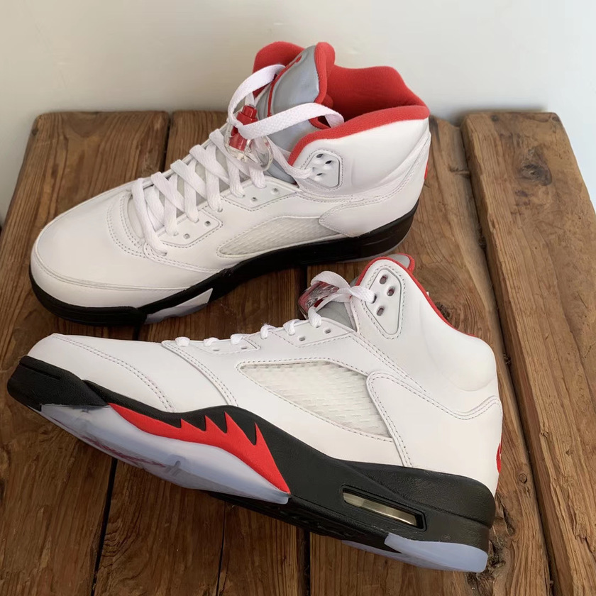 Air Jordan 5 Fire Red DA1911-102
