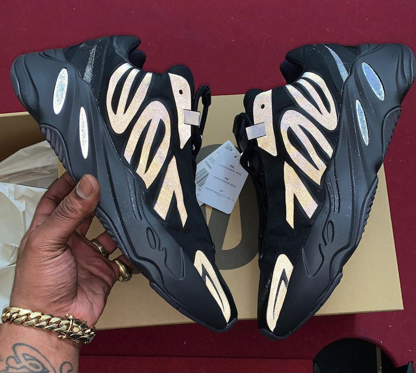 adidas 700 MNVNé»è²åå
FV4440åå:registered:æ¥æ