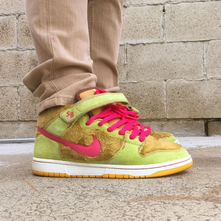 Dunk SB,Nike  å¤:copyright:ä»·ç³»ååå½ï¼å¨æ°å°ç Dunk SB å:registered:ç:copyright:é¦åº¦æåï¼