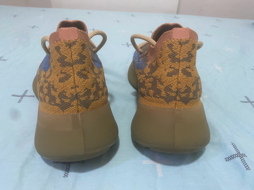 adidas Yeezy Boost 380 Blue Oat Q47306åå:registered:æ¥æå:registered:ä»·