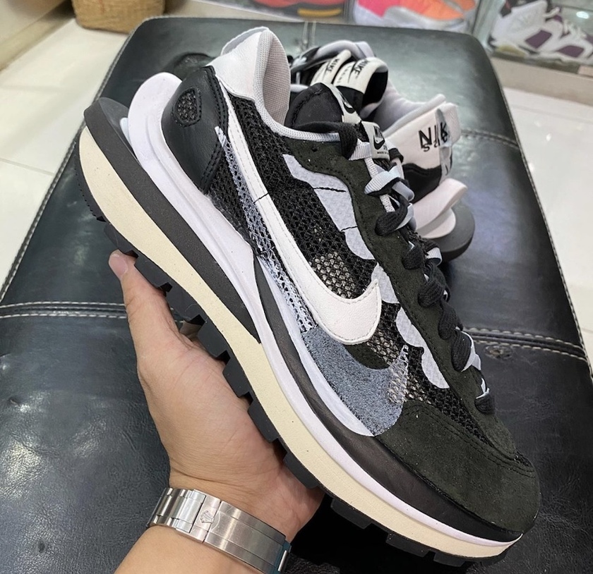 sacai Nike VaporWaffleé»è²ç½è²CV1363-001åå:registered:æ¥æ