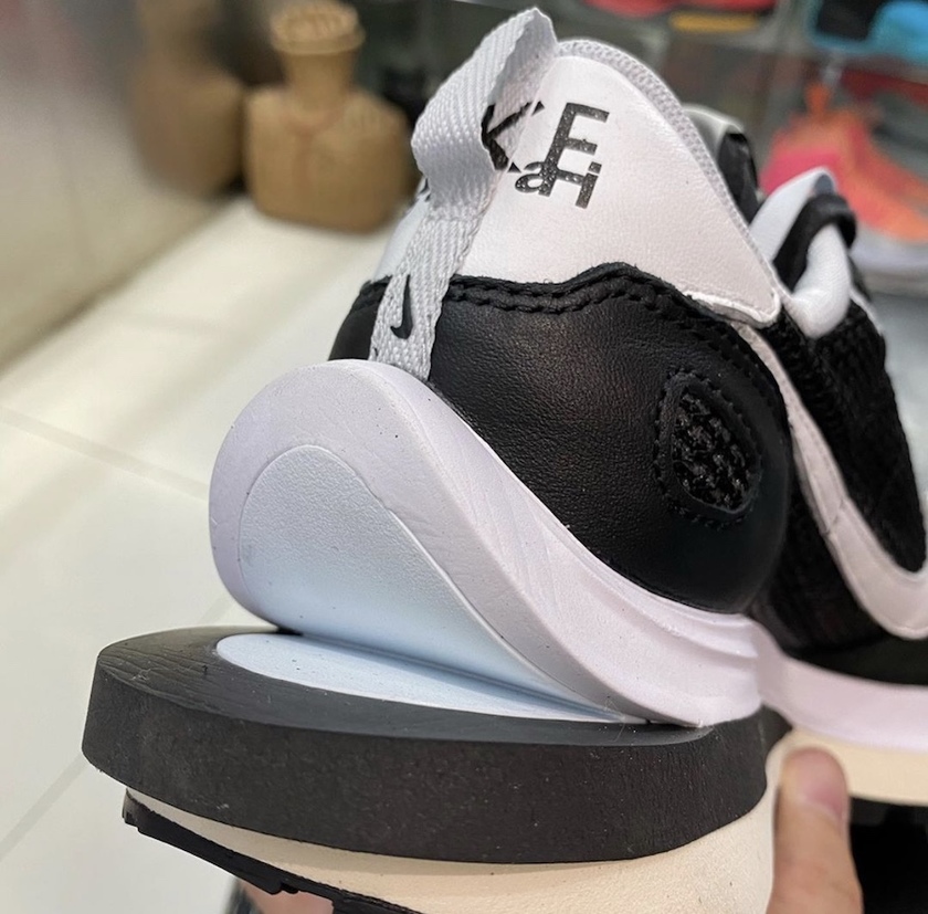 sacai Nike VaporWaffleé»è²ç½è²CV1363-001åå:registered:æ¥æ