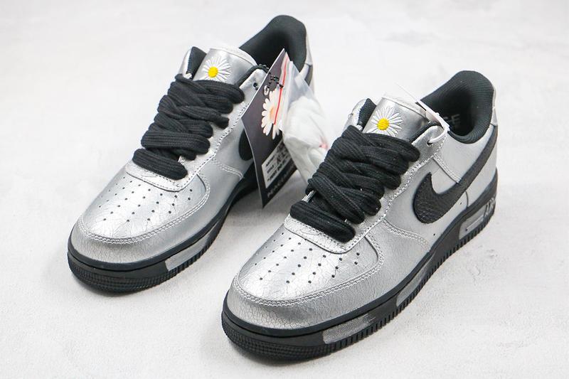 PEACEMINUSONE x Nike Air Force 1 第äºåè¯ä¹é款細ç¯è¿è³