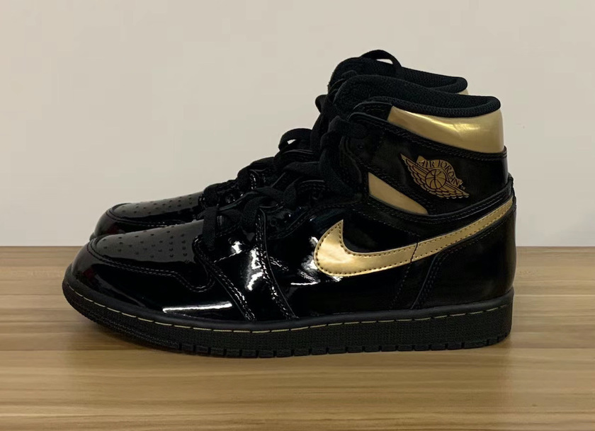 Air Jordan 1 Patent Leather Black Gold 555088-032åå:registered:æ¥æå:registered:ä»·
