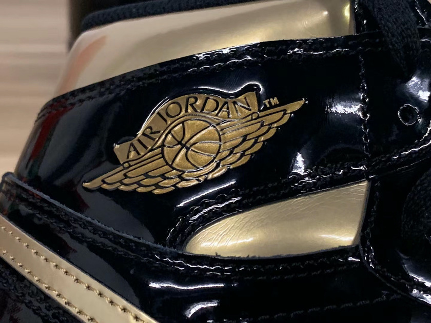 Air Jordan 1 Patent Leather Black Gold 555088-032åå:registered:æ¥æå:registered:ä»·