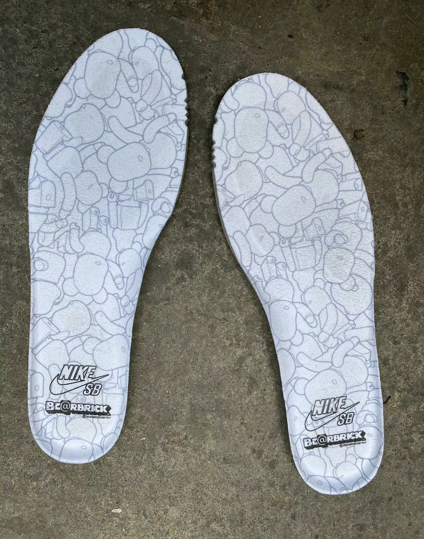 Medicom Toy Nike SB Dunk Low CZ5127-001åå:registered:æ¥æå:registered:ä»·