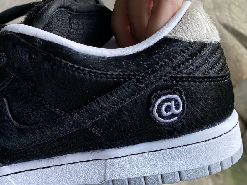 Medicom Toy Nike SB Dunk Low CZ5127-001åå:registered:æ¥æå:registered:ä»·