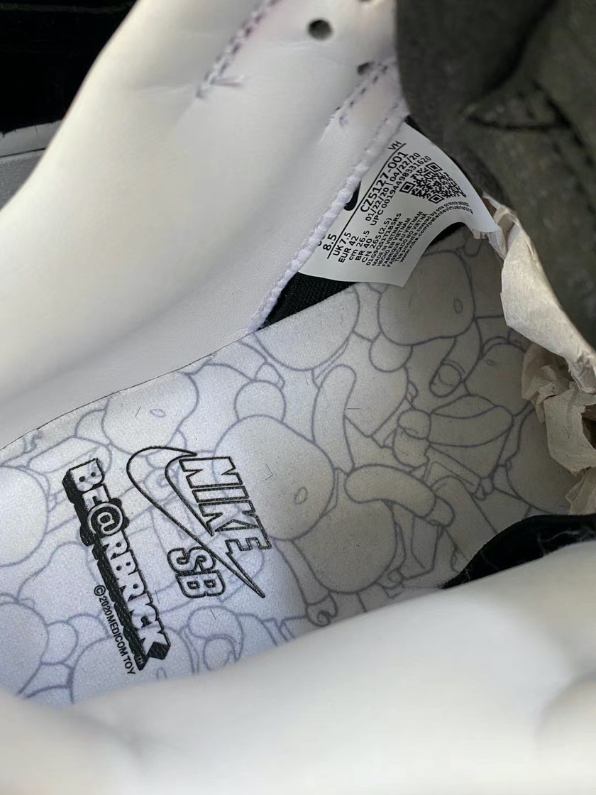 Medicom Toy Nike SB Dunk Low CZ5127-001åå:registered:æ¥æå:registered:ä»·