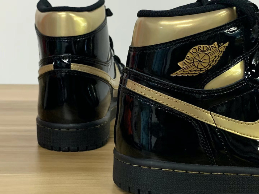 Air Jordan 1 Patent Leather Black Gold 555088-032åå:registered:æ¥æå:registered:ä»·