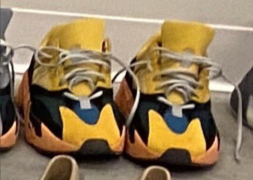 é¿è¿ªè¾¾æ¯Yeezy Boost 700 Yellow Wave Runner