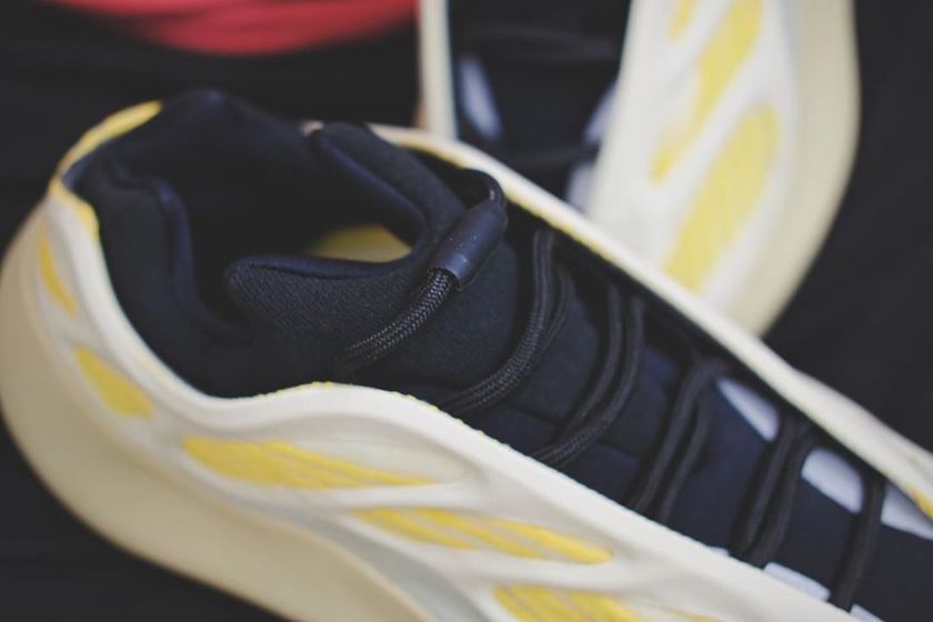 adidas Yeezy 700 V3çº¢è±åå¸æ¥æ