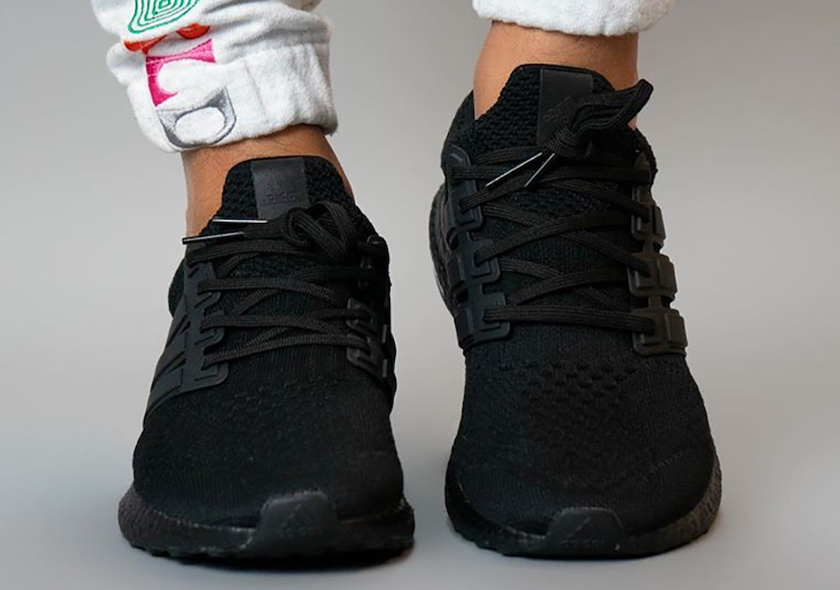 Pharrell Parley adidas Ultra Boost Black Future H01893åå:registered:æ¥æ