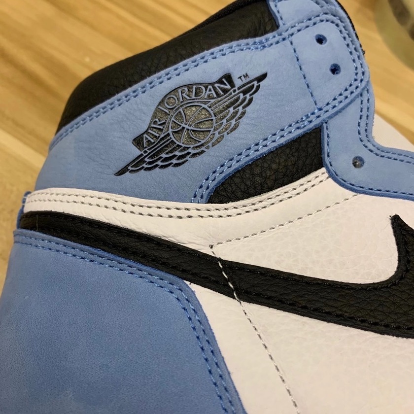 Air Jordan 1 High University Blue 555088-134åå:registered:æ¥æå:registered:ä»·