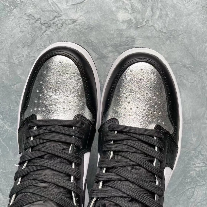 Air Jordan 1 WMNS Silver Toe CD0461-001 Release Date