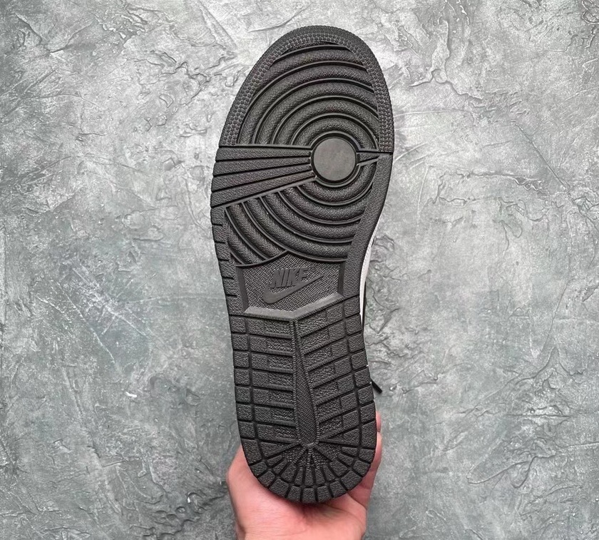 Air Jordan 1 WMNS Silver Toe CD0461-001 Release Date