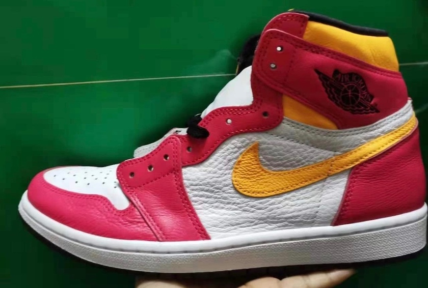 Air Jordan 1 High OG Light Fusion Red 555088-603 Release Date