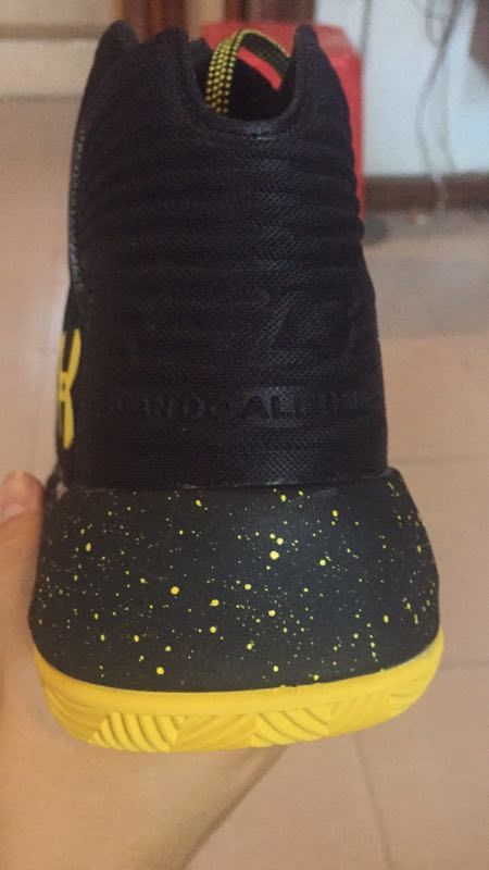 安德玛库里篮球鞋3.5 | 当客|运动装备鉴定|球鞋