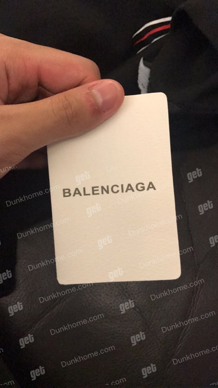 巴黎世家可乐短袖