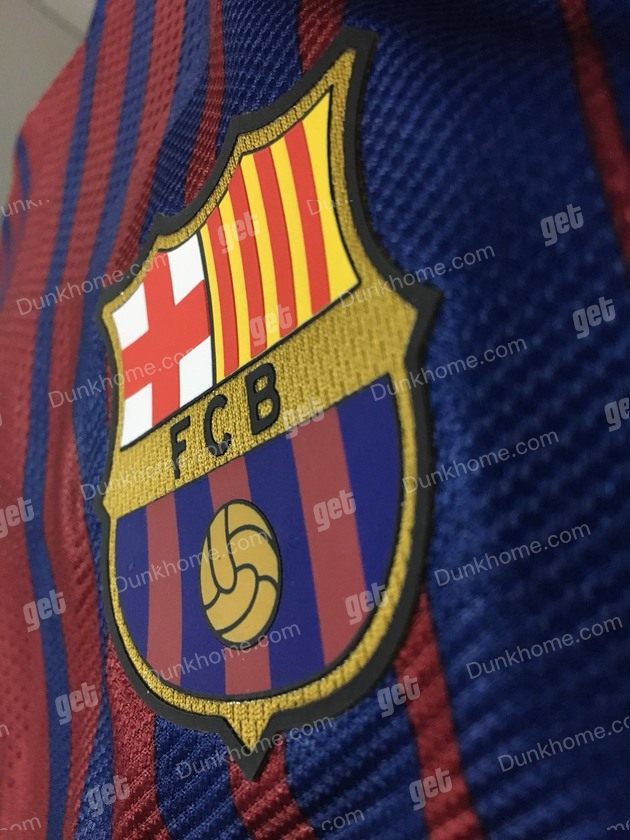 819092-014 nike巴萨球衣