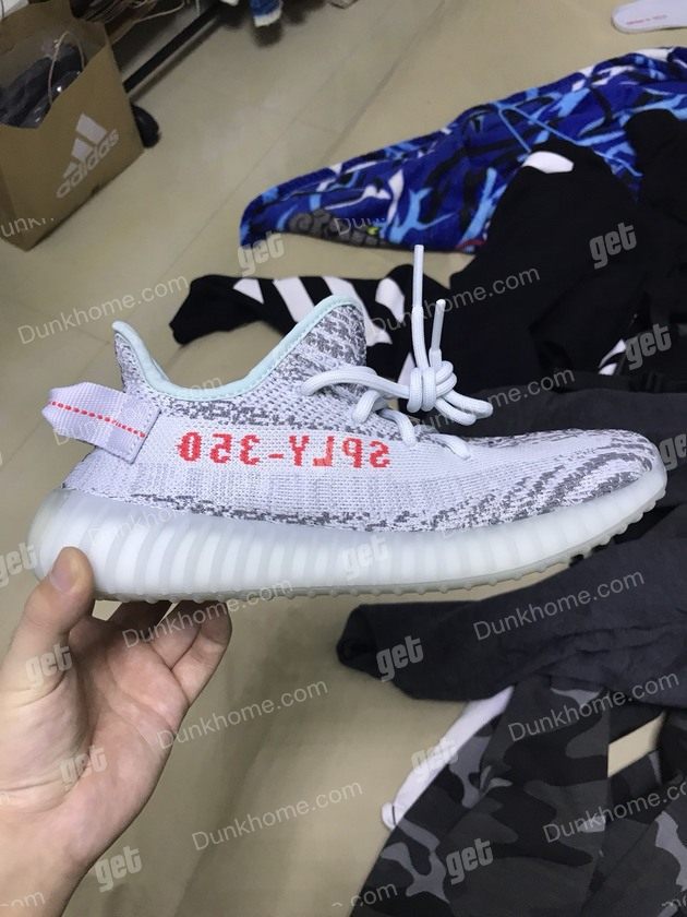 yeezy 350 v2 冰蓝