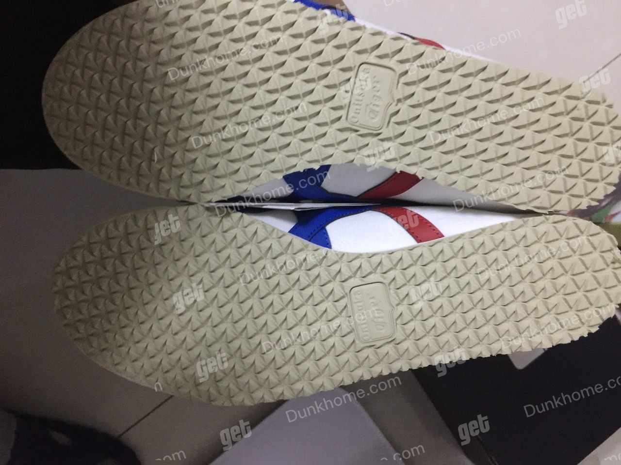 鬼冢虎的懒人鞋,鞋垫太粘了拔不出来