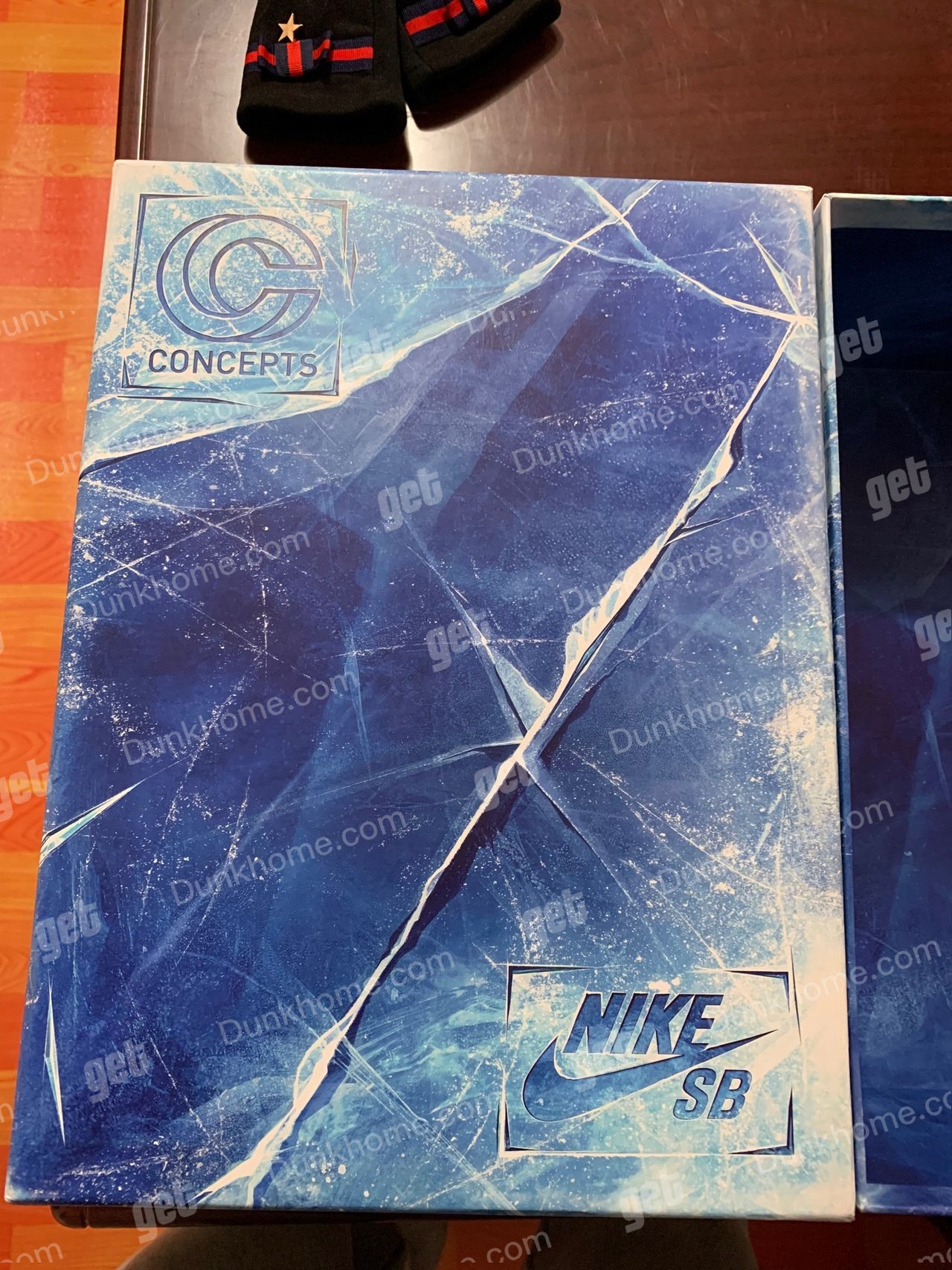 Nike Dunk SB 紫龙虾特殊鞋盒 44.5