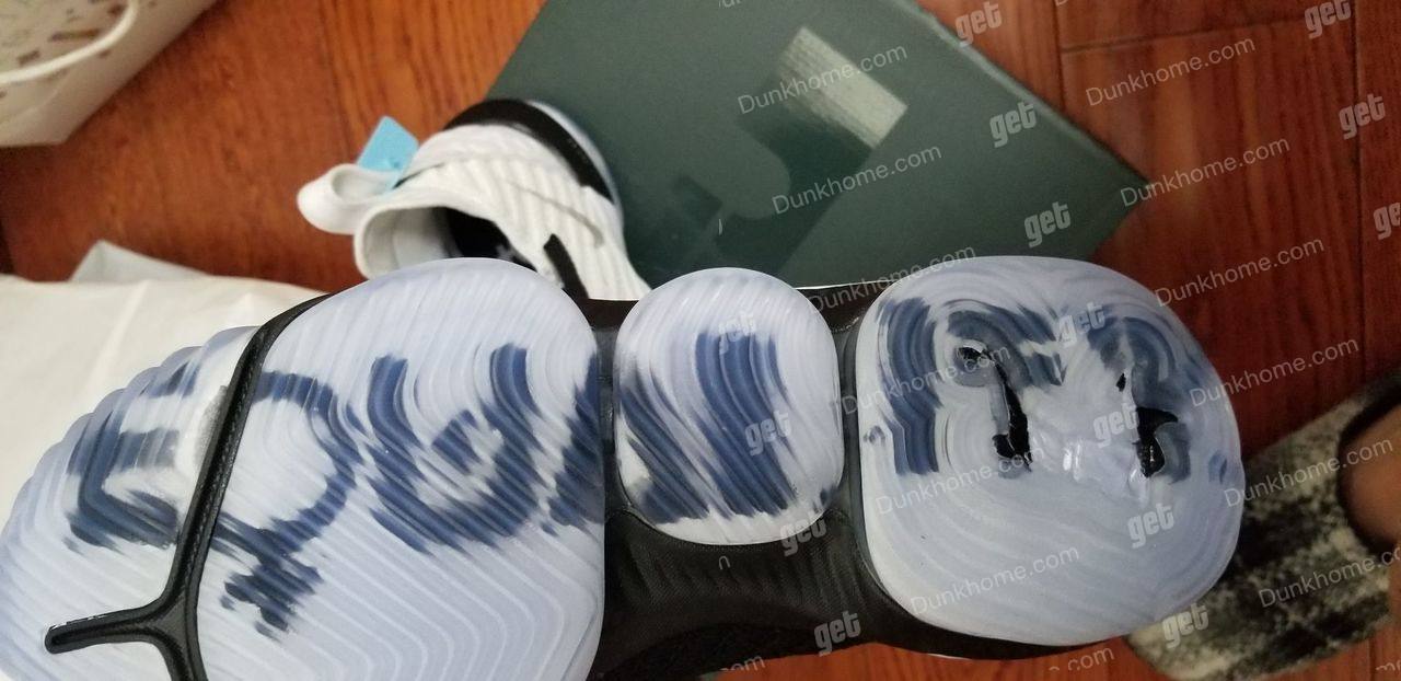 nike 詹16黑白鸳鸯