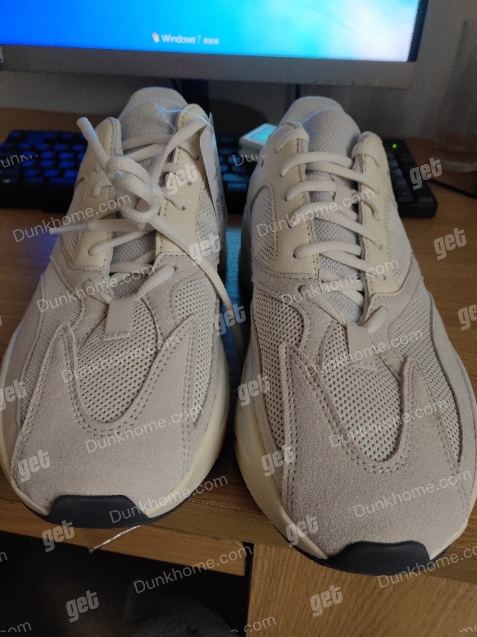 EG7596 三叶草 YEEZY BOOST 700
