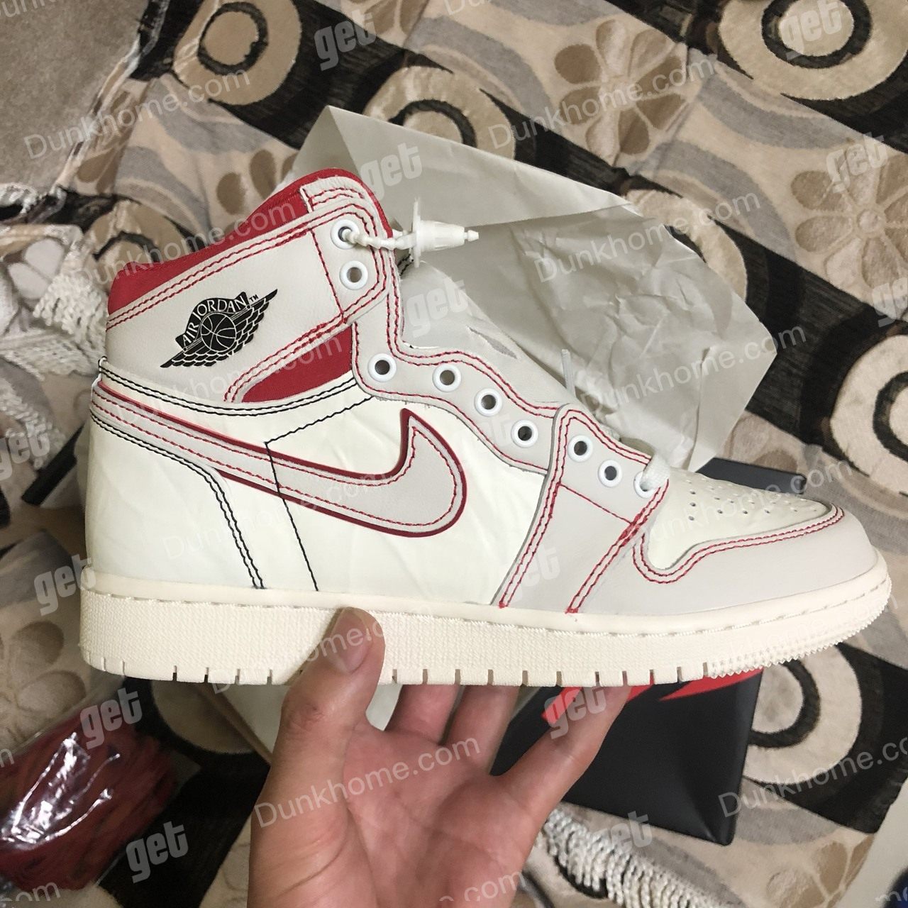 575441 160 AJ1 兔八哥