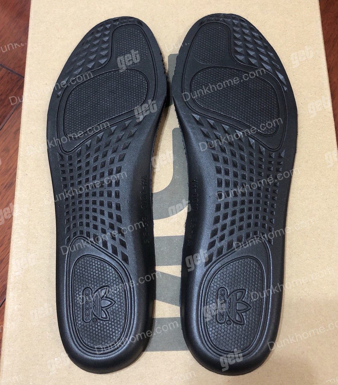 yeezy 350V2黑天使 FU9006