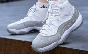 高級閃粉涂裝，上腳效果令人驚艷