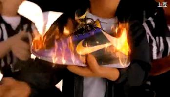 Nike Zoom Kobe V 人偶版广告