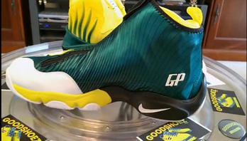 Sole Collector x Nike Zoom Flight 98“The Glove”