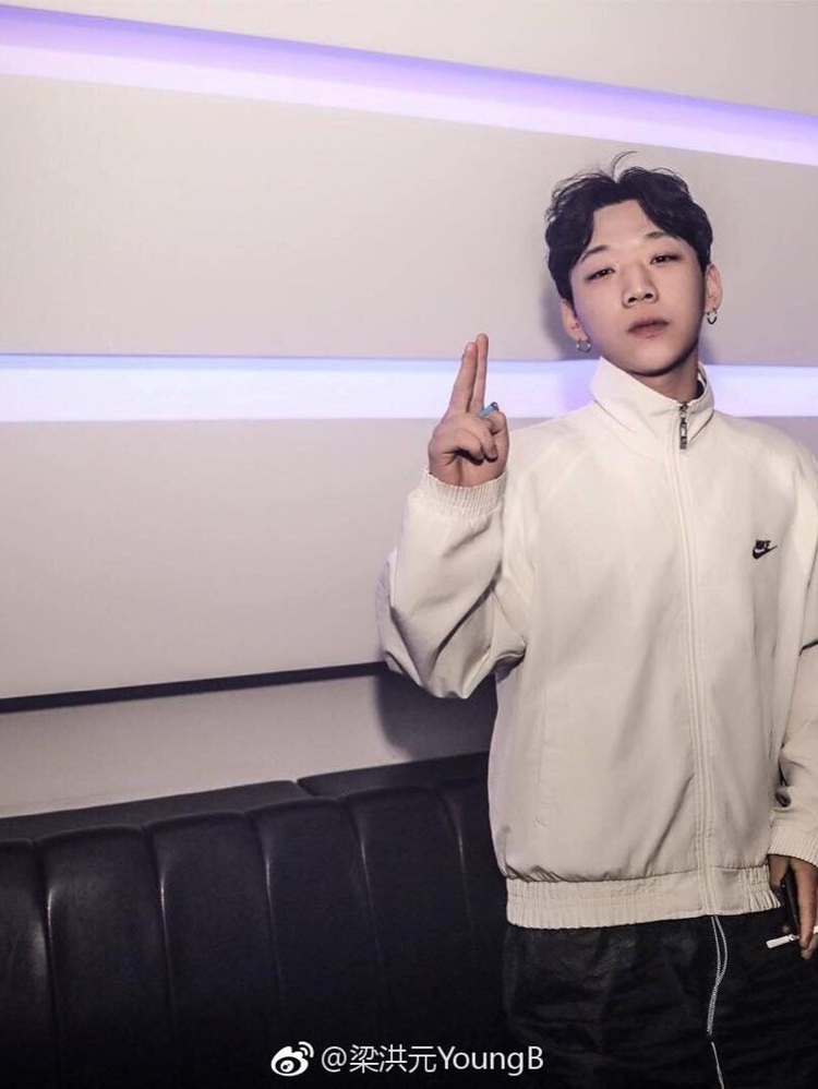 米白色外套求款式!巨急